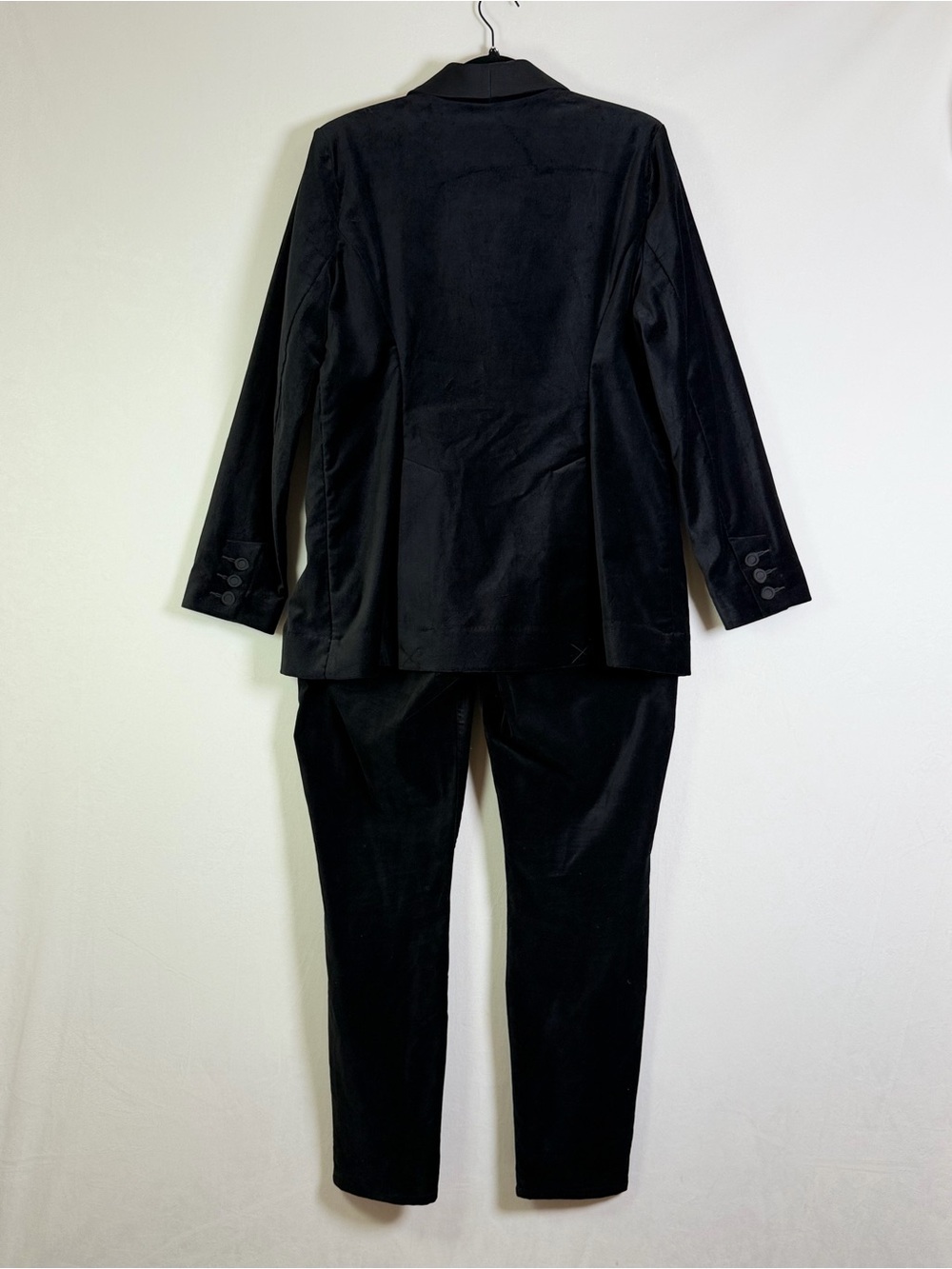 Cabi Women’s Black Velvet Tuxedo Pant Suit Set Size L Jacket & 14 Pants - Picture 3 of 16